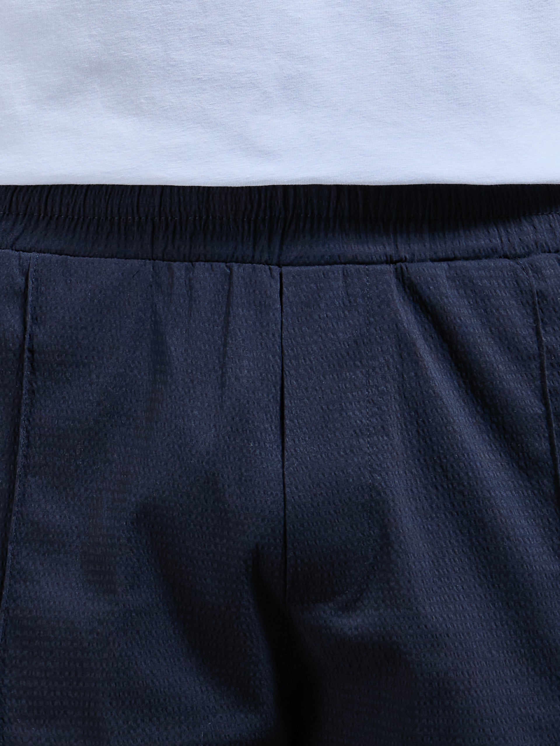 Seersucker Short in Navy