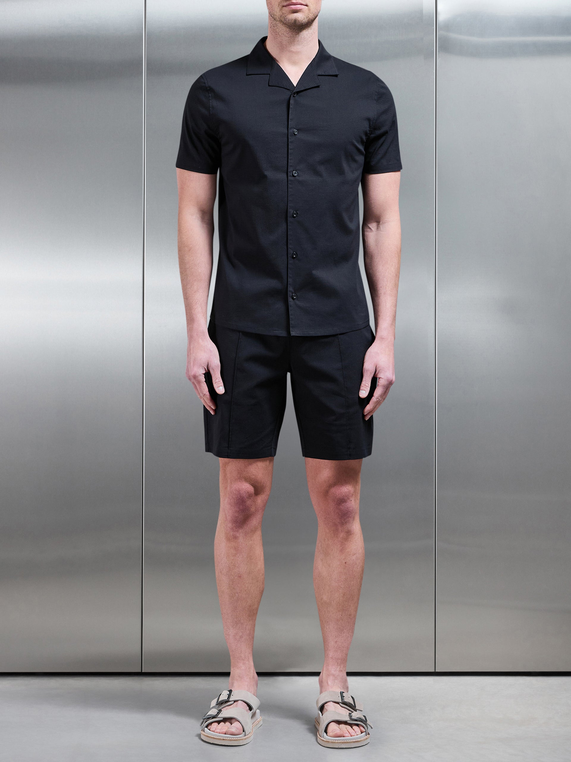 Seersucker Short in Black