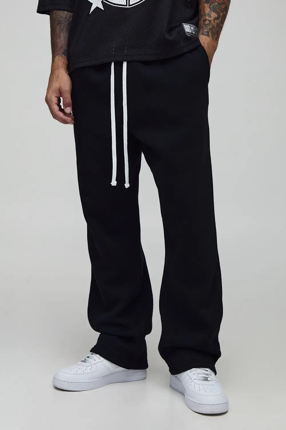 Baggy Fit Sweatpants –